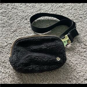 Lululemon belt bag